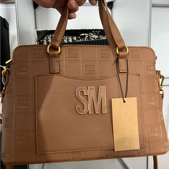 Steven Madden - Picture 6 of 6